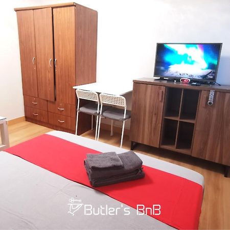 كويزون سيتي Butler'S Bnb @ Trees Residences Qc Phil المظهر الخارجي الصورة